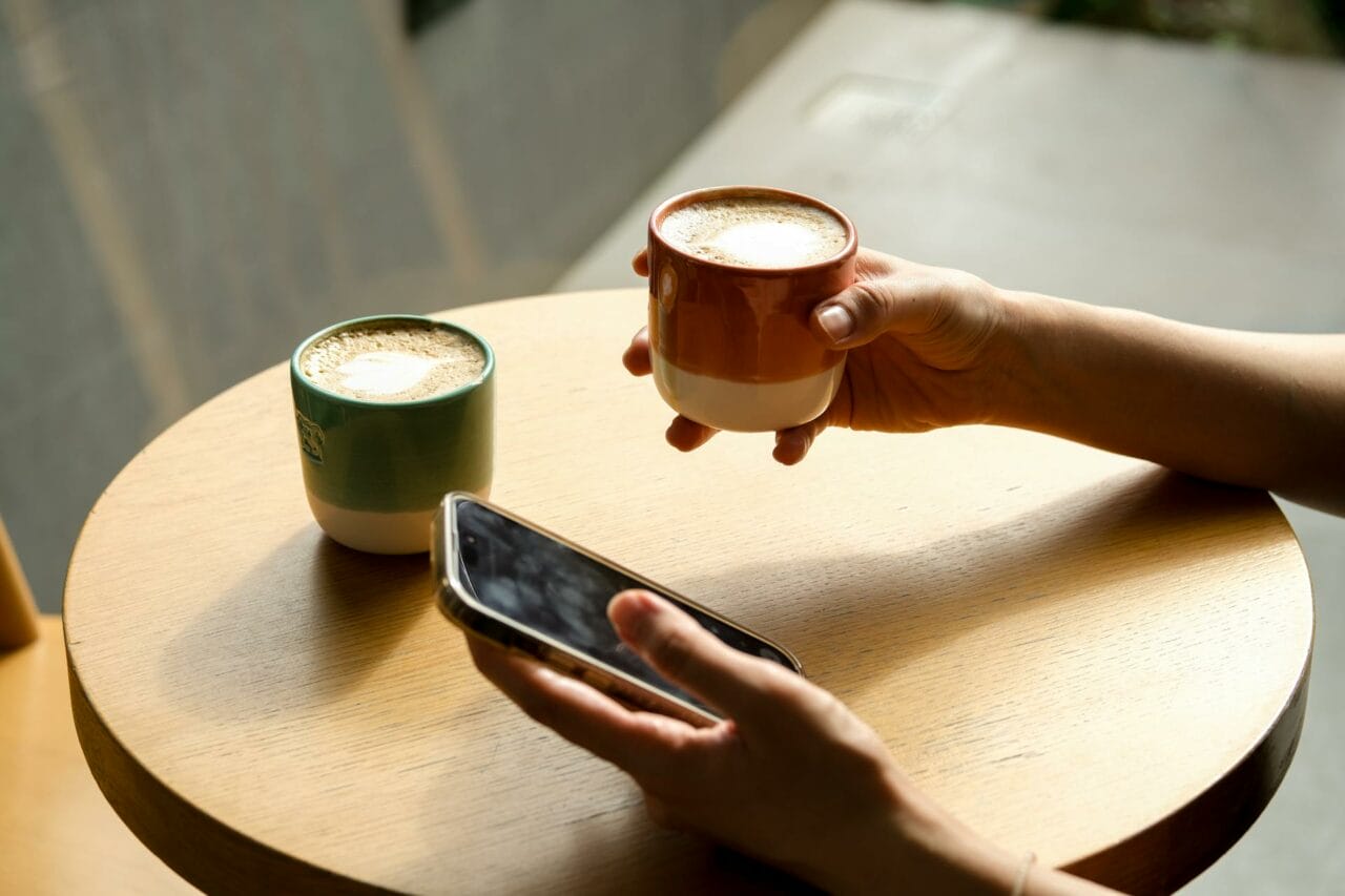 Is There a Link Between Caffeine & Psilocybin? The Role of Caffeine in Psychedelic Experiences